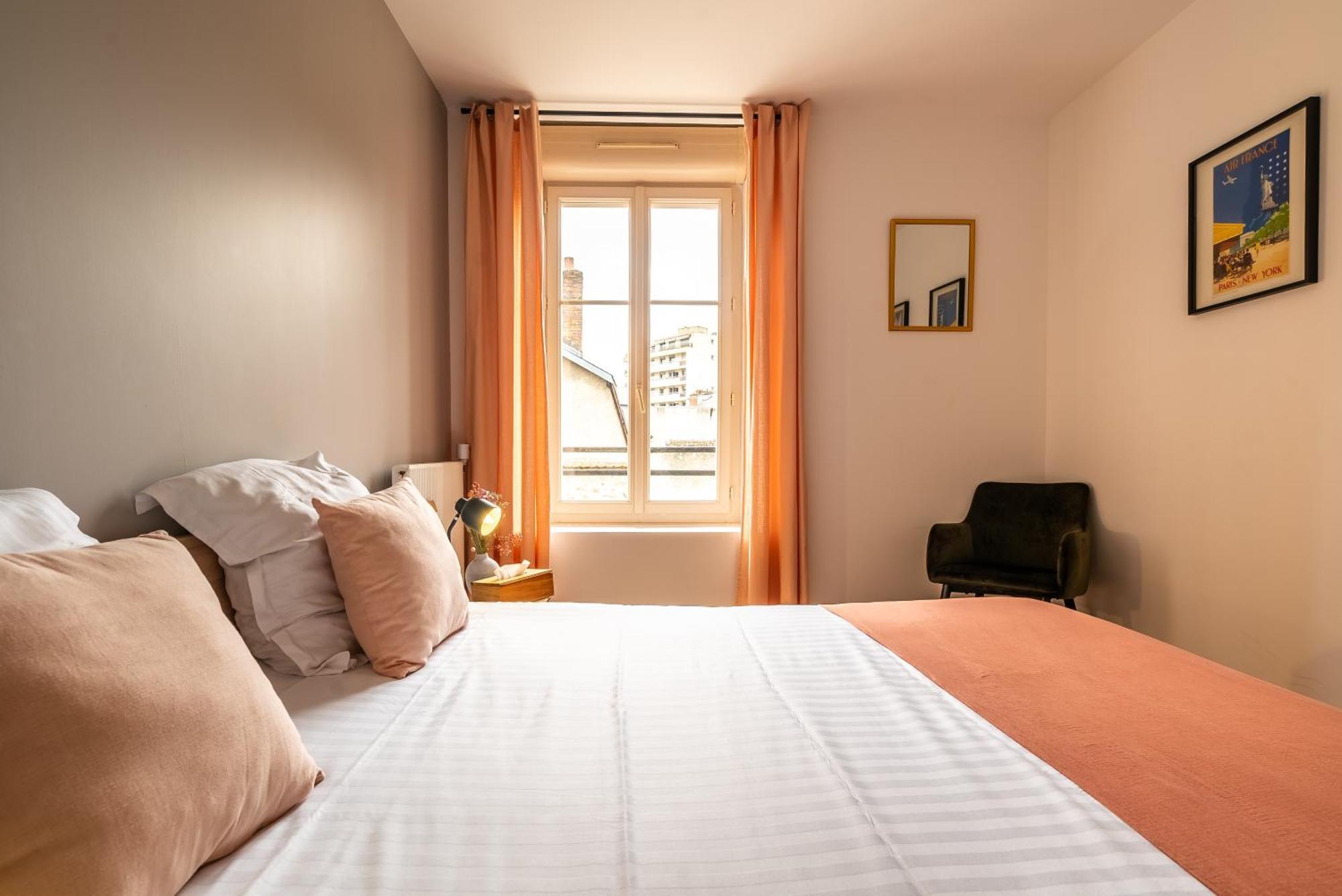 Mon Appart'Hotel - Gare De Limoges - Appartement Familial - Parking En Supp Экстерьер фото